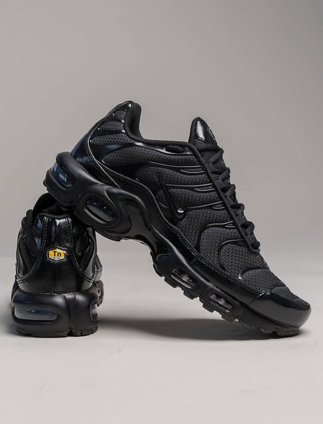 TN Black Black Exclusive 2026 - صورة 2